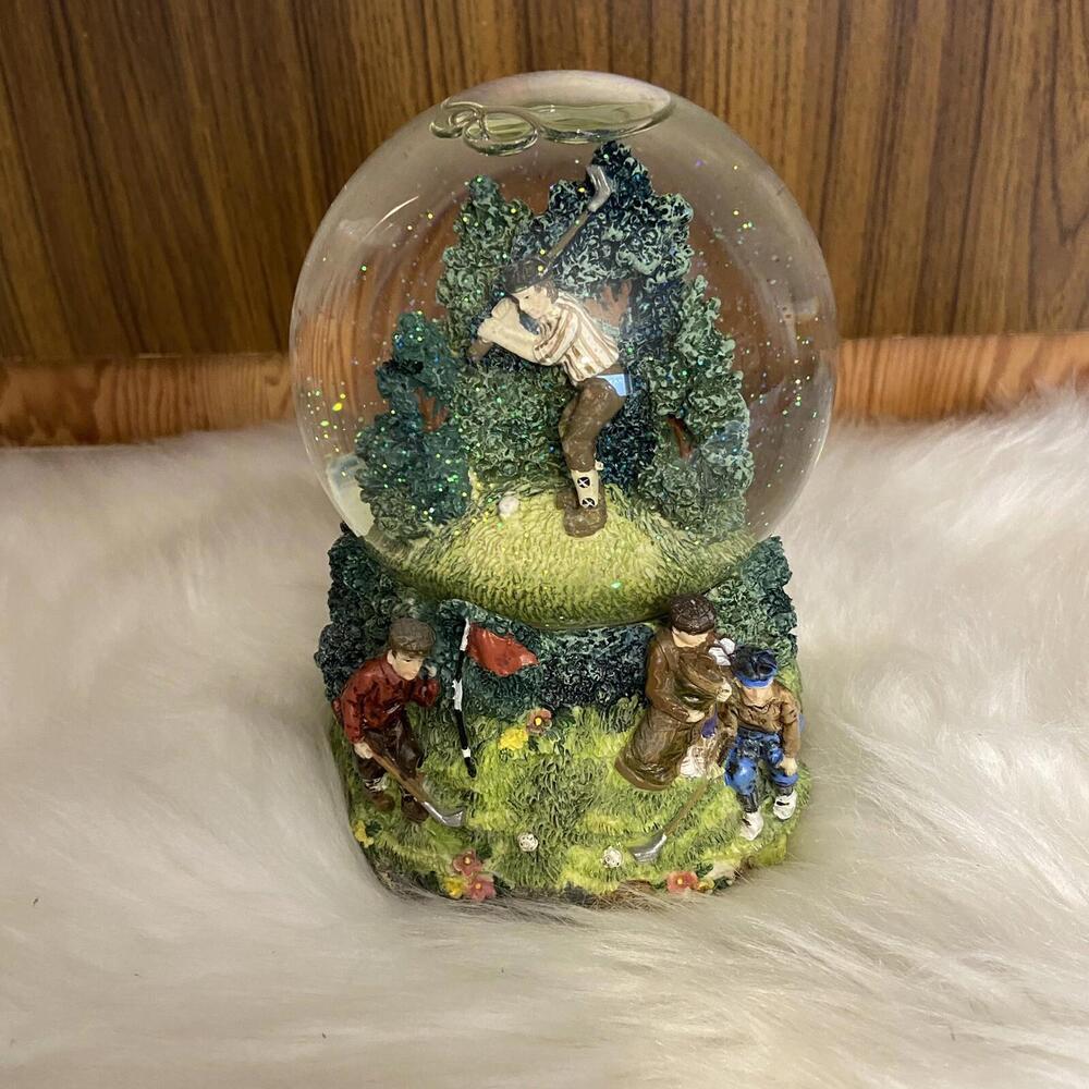 EUC Musical Golf‎ Glass Snowglobe